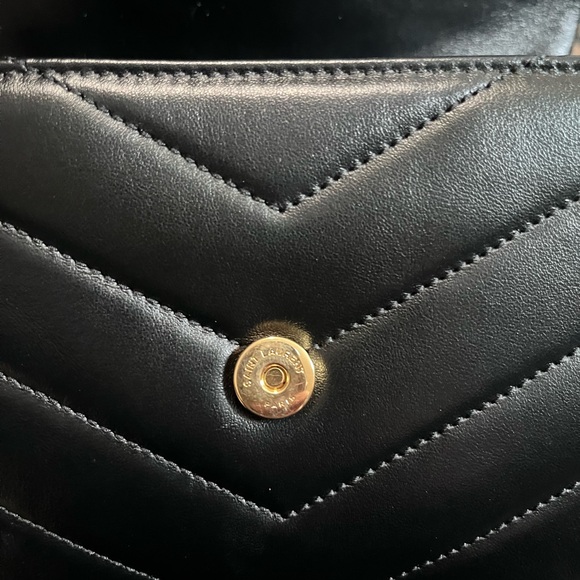 SOLD Yves Saint Laurent (YSL) Toy Loulou Black Quilted Leather Handbag - Picture 7 of 11